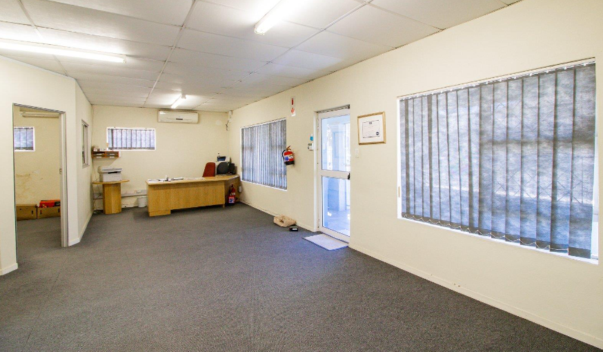 Commercial Property for Sale in Southernwood Eastern Cape
